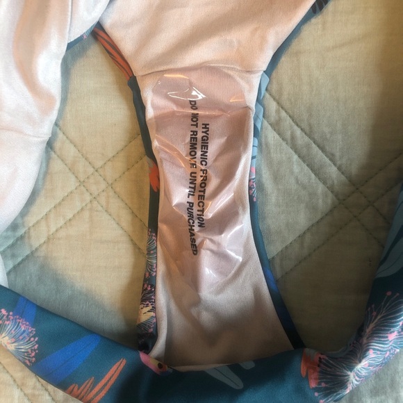 Patagonia Bikini Bottom - Picture 7 of 7